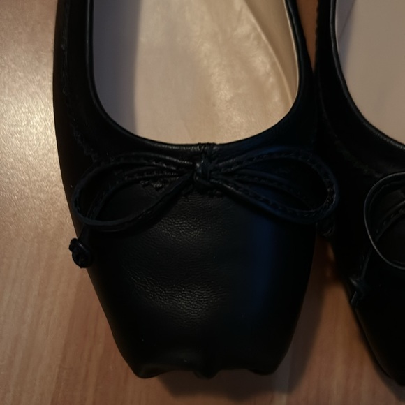 "Mamadrague" napa leather ballerina flats bow accent
Square toe
Slip-on style - Picture 6 of 11